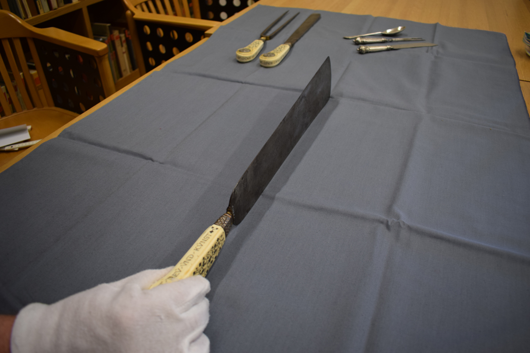 Photo session for virtual props